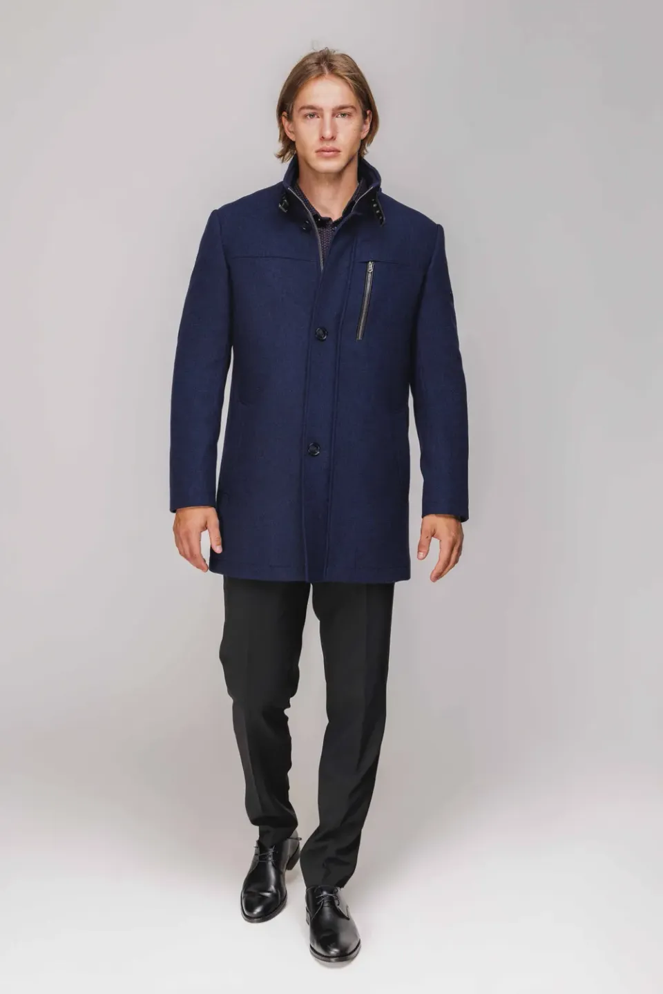 Alain Delon cappotto blu collo alto zip e bottoni