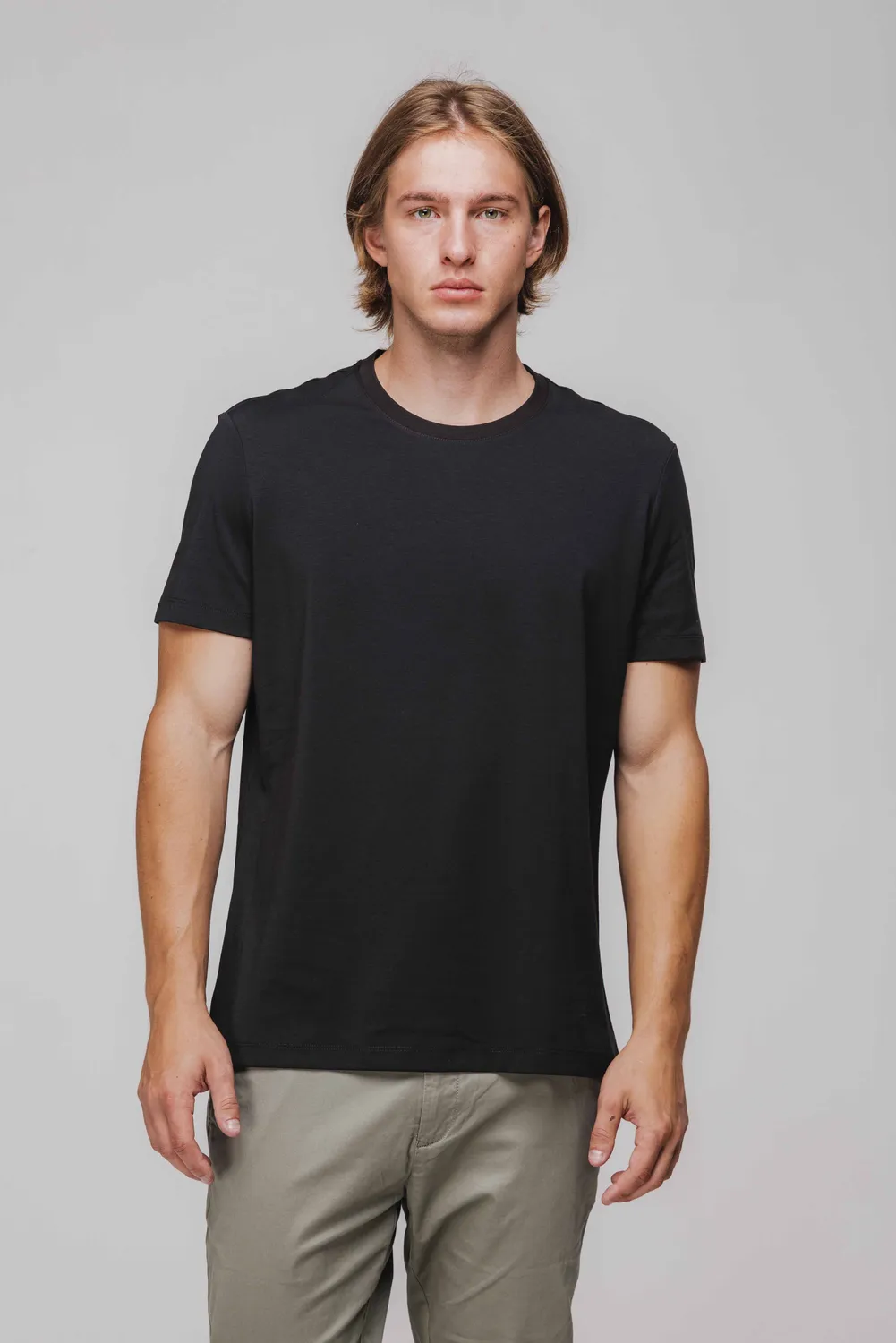 Alain Delon t-shirt nera con seta