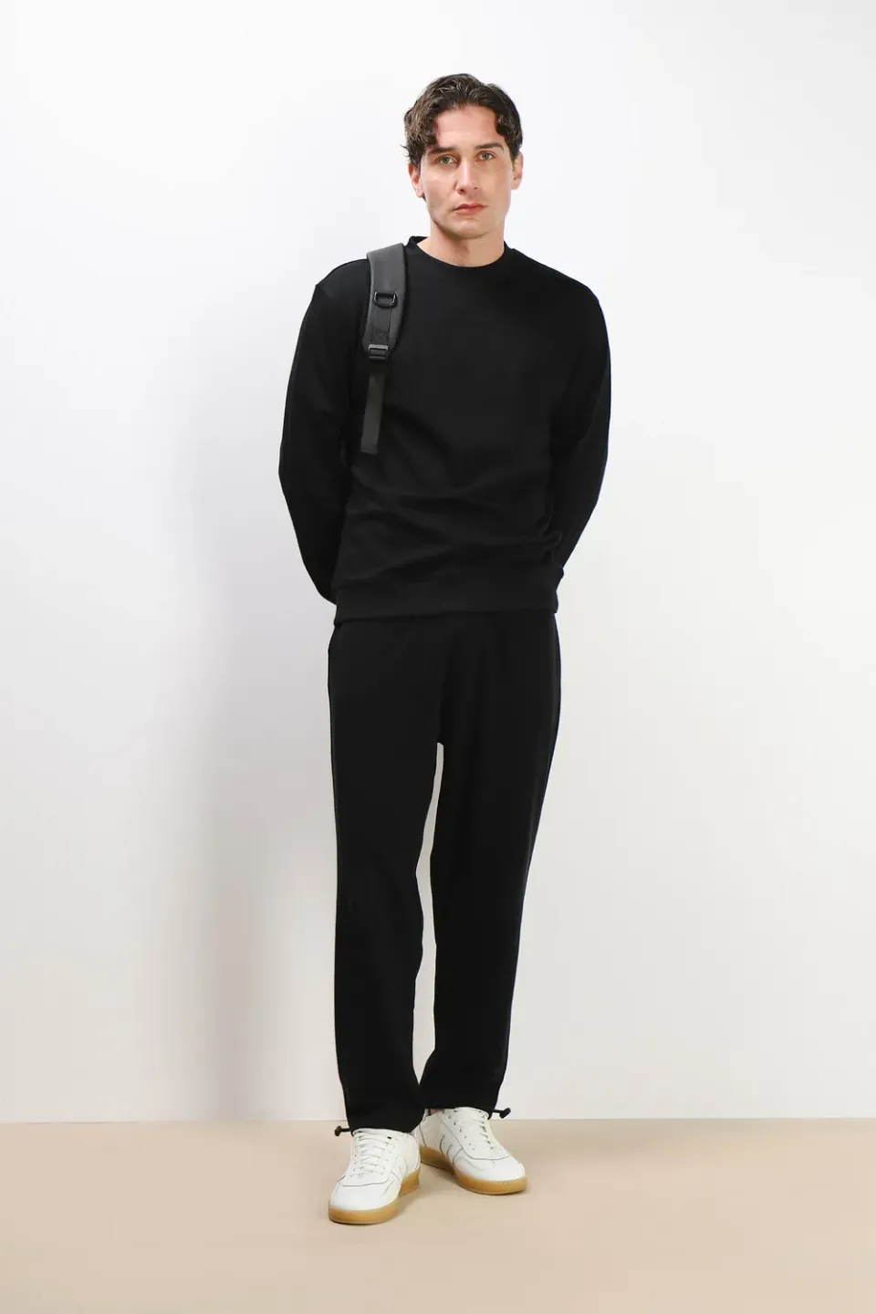 Sonny Bono Felpa Girocollo Basic nera cotone