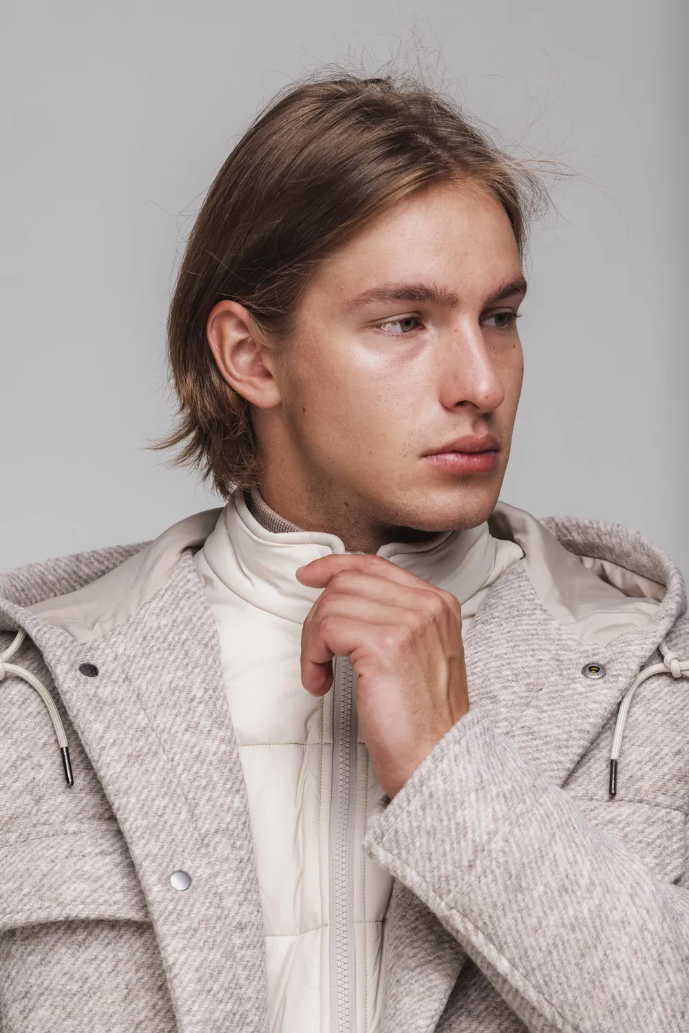 Alain Delon giubbotto beige cappuccio inserto removibile