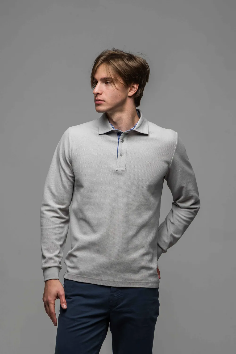 Alain Delon polo grigia manica lunga collo polo