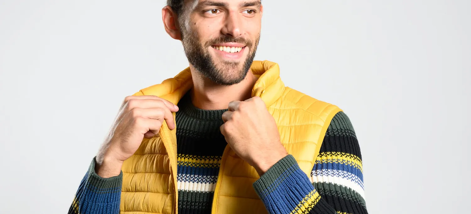 Alain Delon gilet trapuntato giallo con zip e sacca
