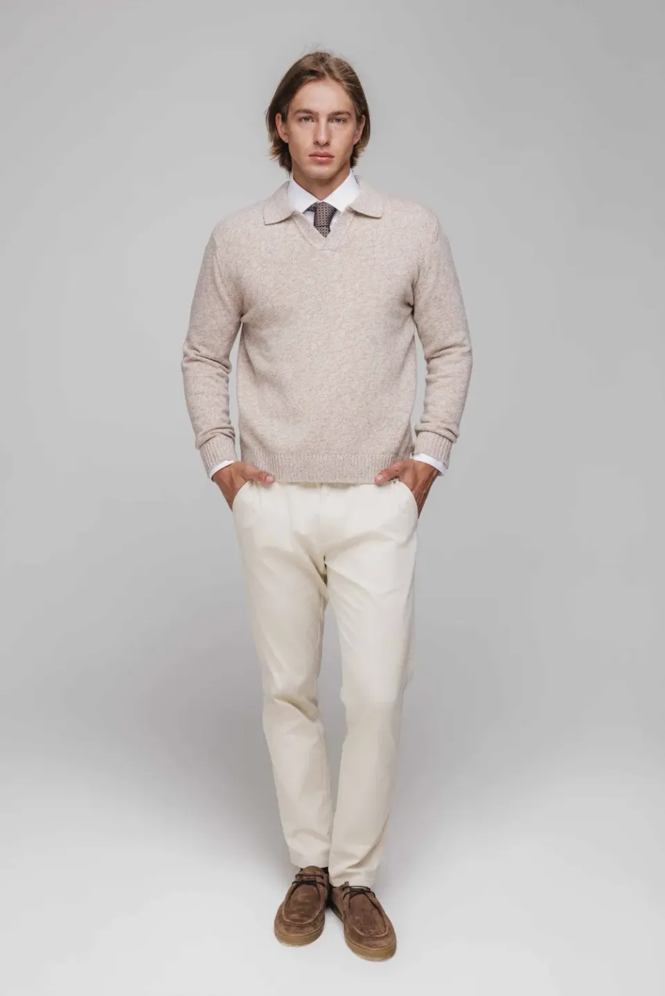 Alain Delon maglione beige scollo a V in lana