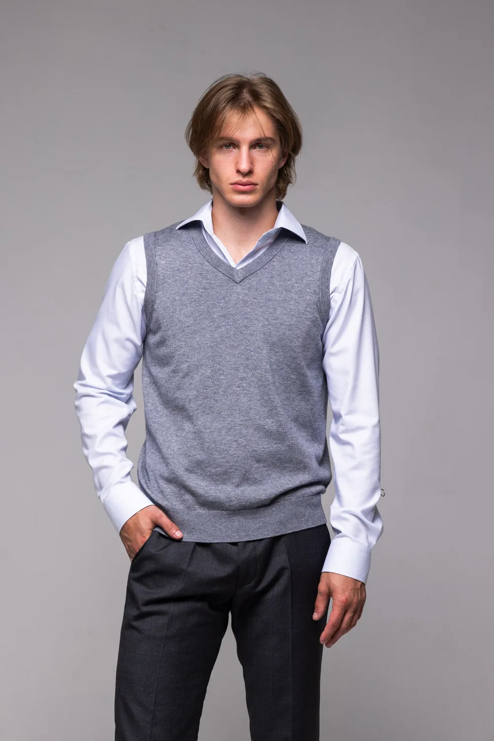 Alain Delon gilet grigio scollo V maglia lana acrilico