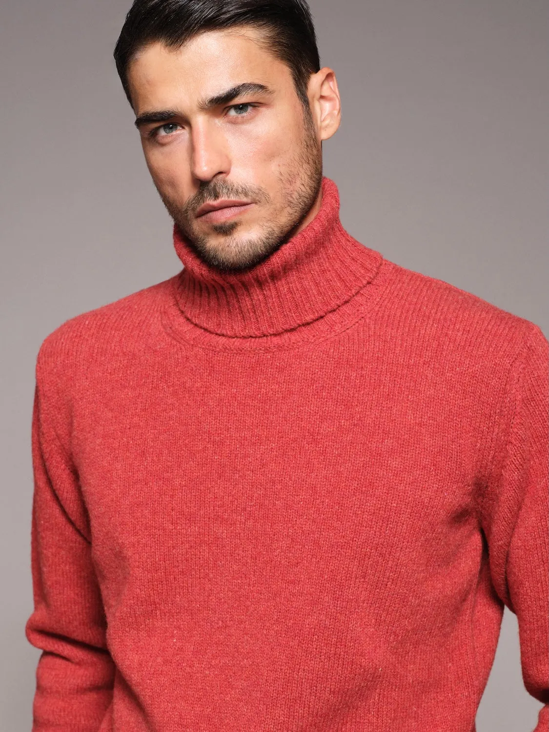 Caruso dolcevita lana Shetland rossa