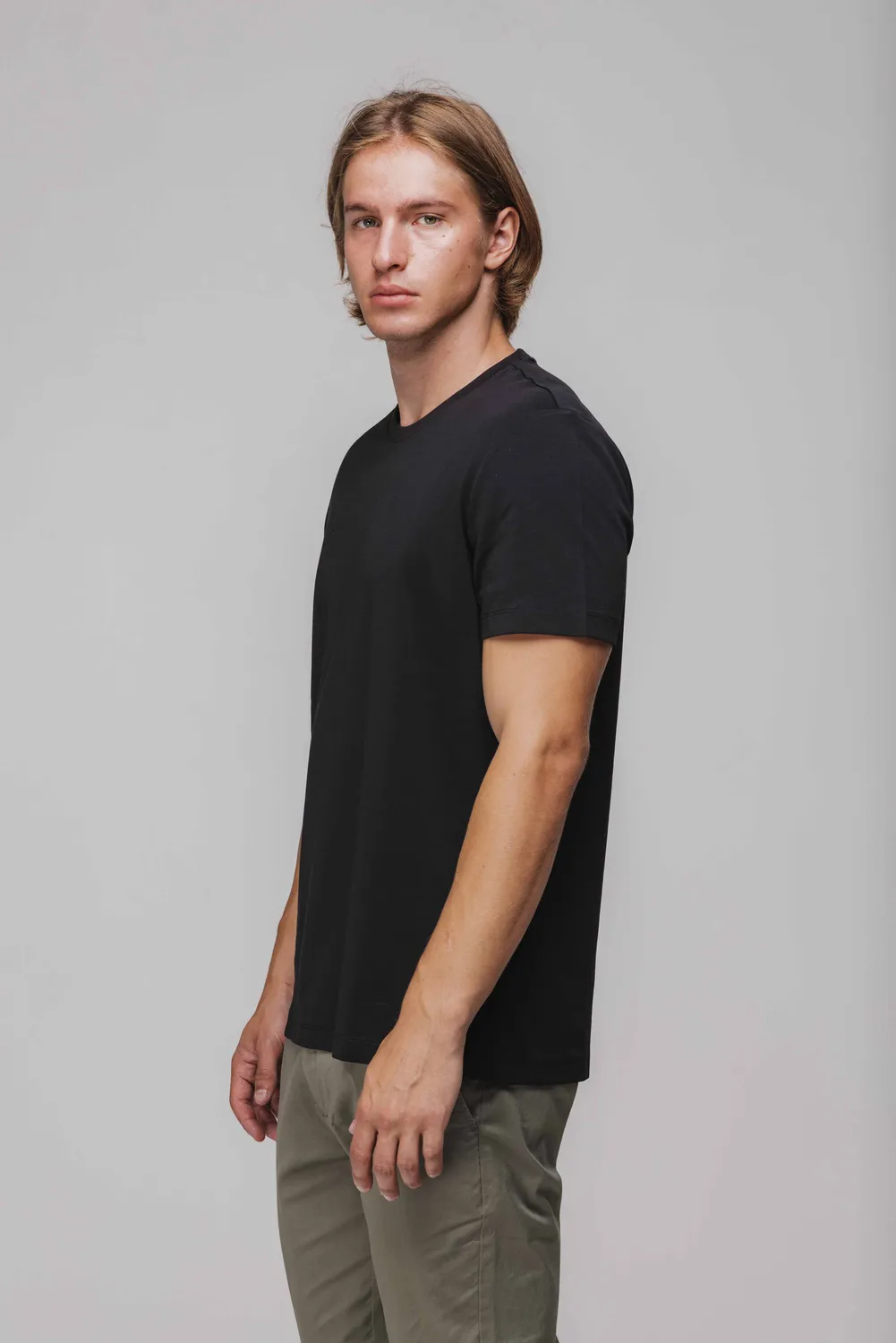 Alain Delon t-shirt nera con seta
