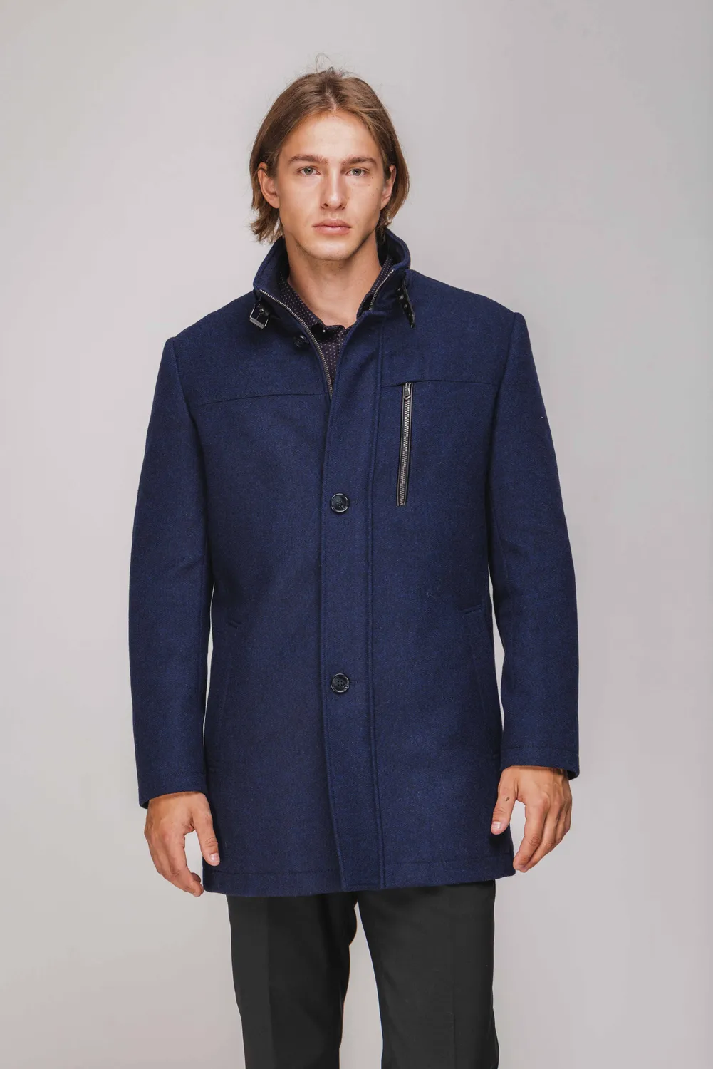 Alain Delon cappotto blu collo alto zip e bottoni