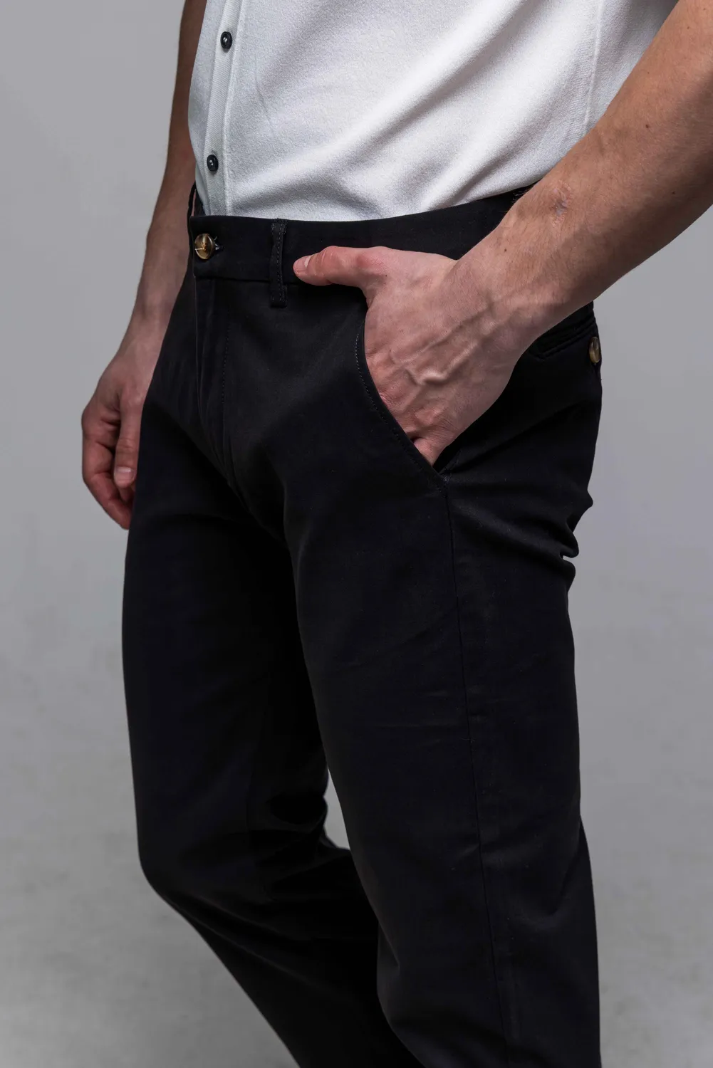 Alain Delon pantaloni chinos neri cotone elasticizzato